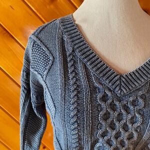 Aeropostale Cropped Cable Knit Sweater V-Neck Long Sleeve Size XS Blue